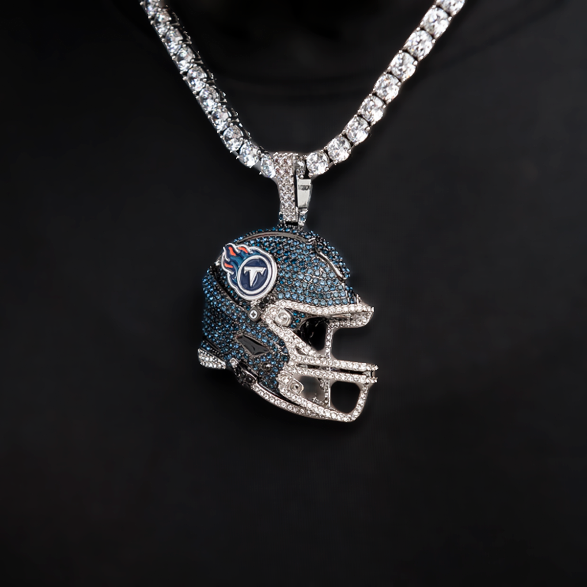 2025 Tennessee Titans Team Helmet Pendant - White Gold