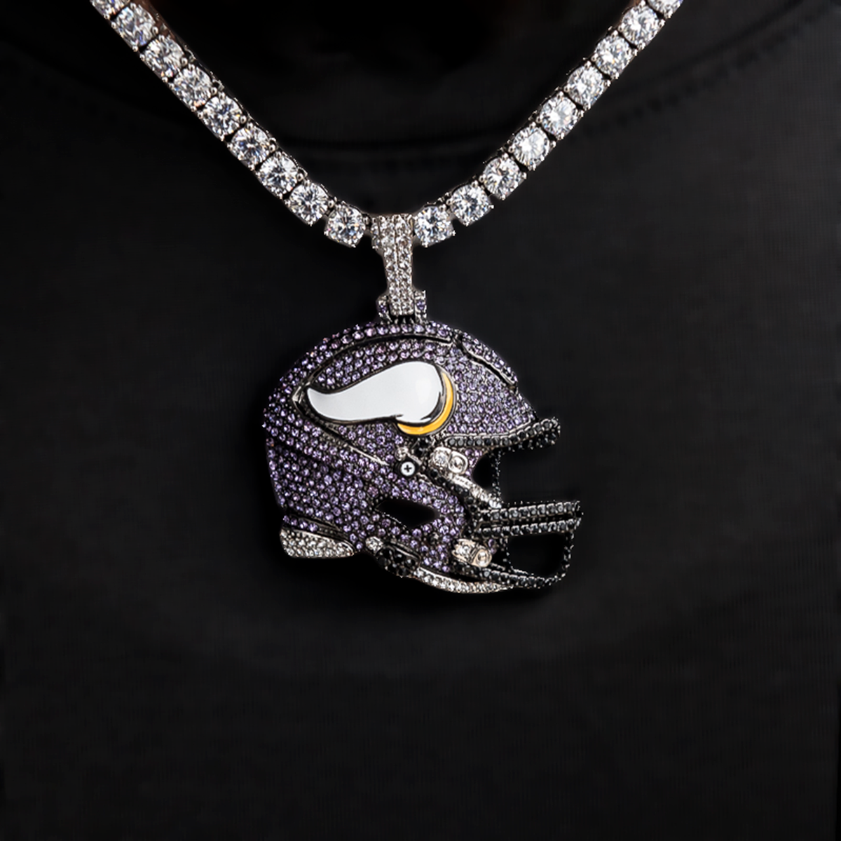 2025 Minnesota Vikings Team Helmet Pendant - White Gold