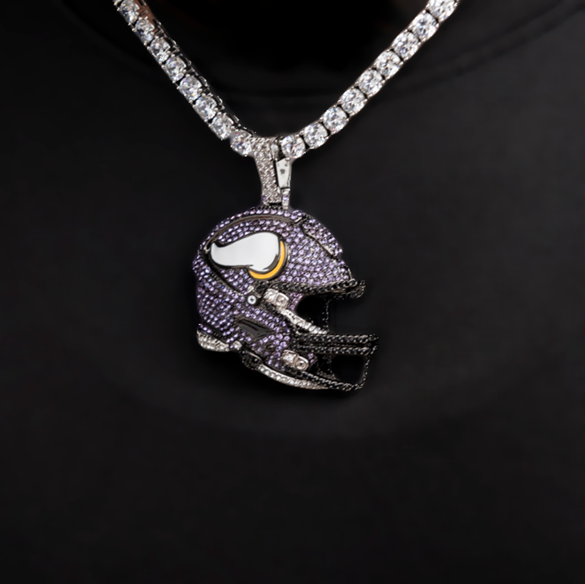 2025 Minnesota Vikings Team Helmet Pendant - White Gold