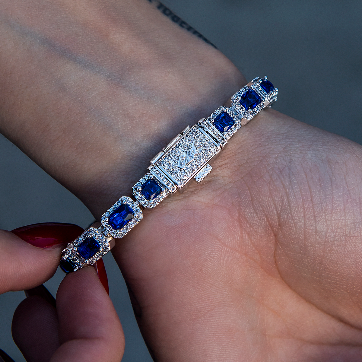 7MM Sapphire Cushion Cut Tennis Bracelet - White Gold