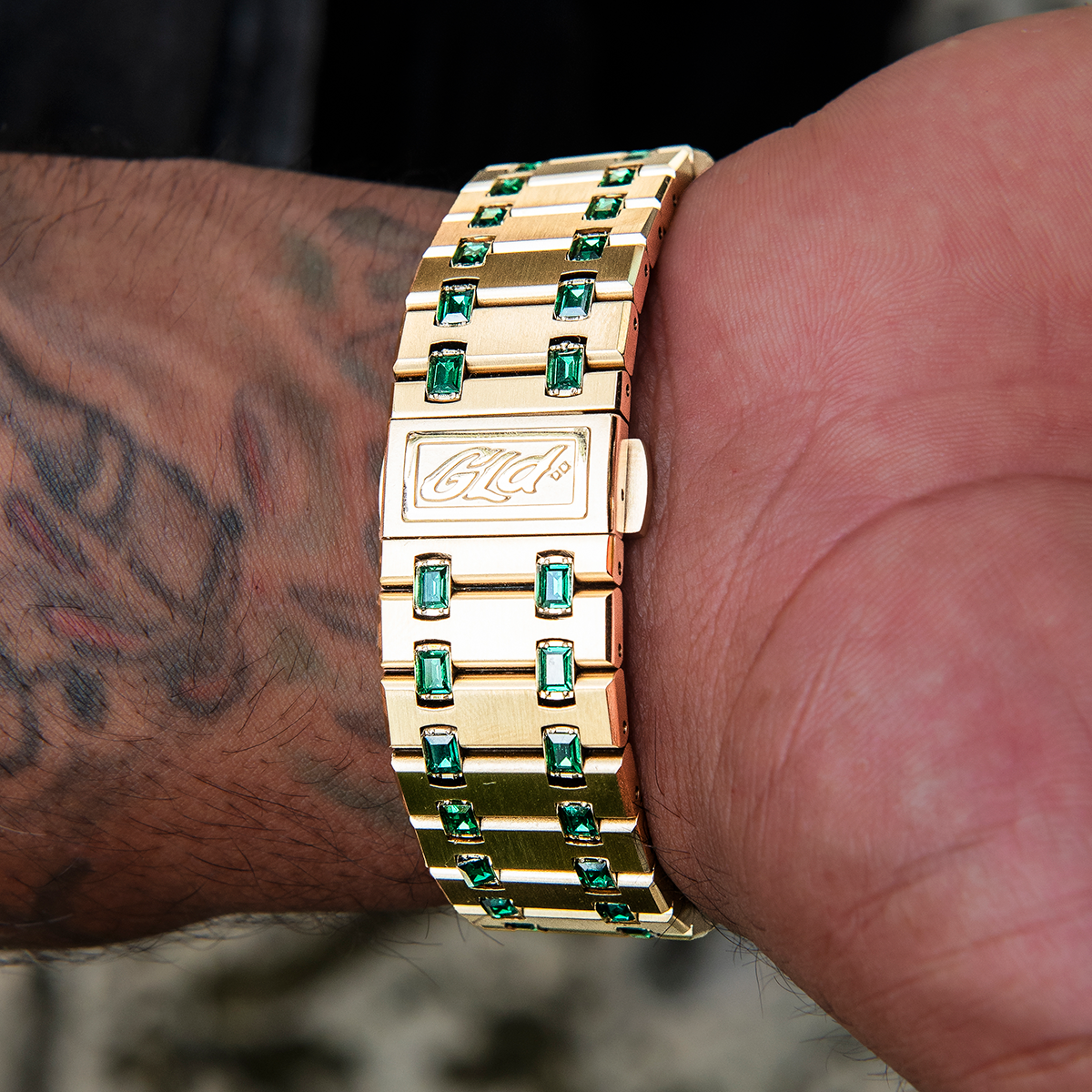 39MM Visionary Moissanite Iced Emerald Stone Band Watch - Yellow Gold