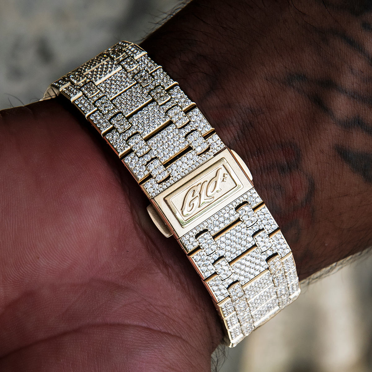 39MM Visionary Fully Iced Case & Black Dial Watch - Yellow Gold