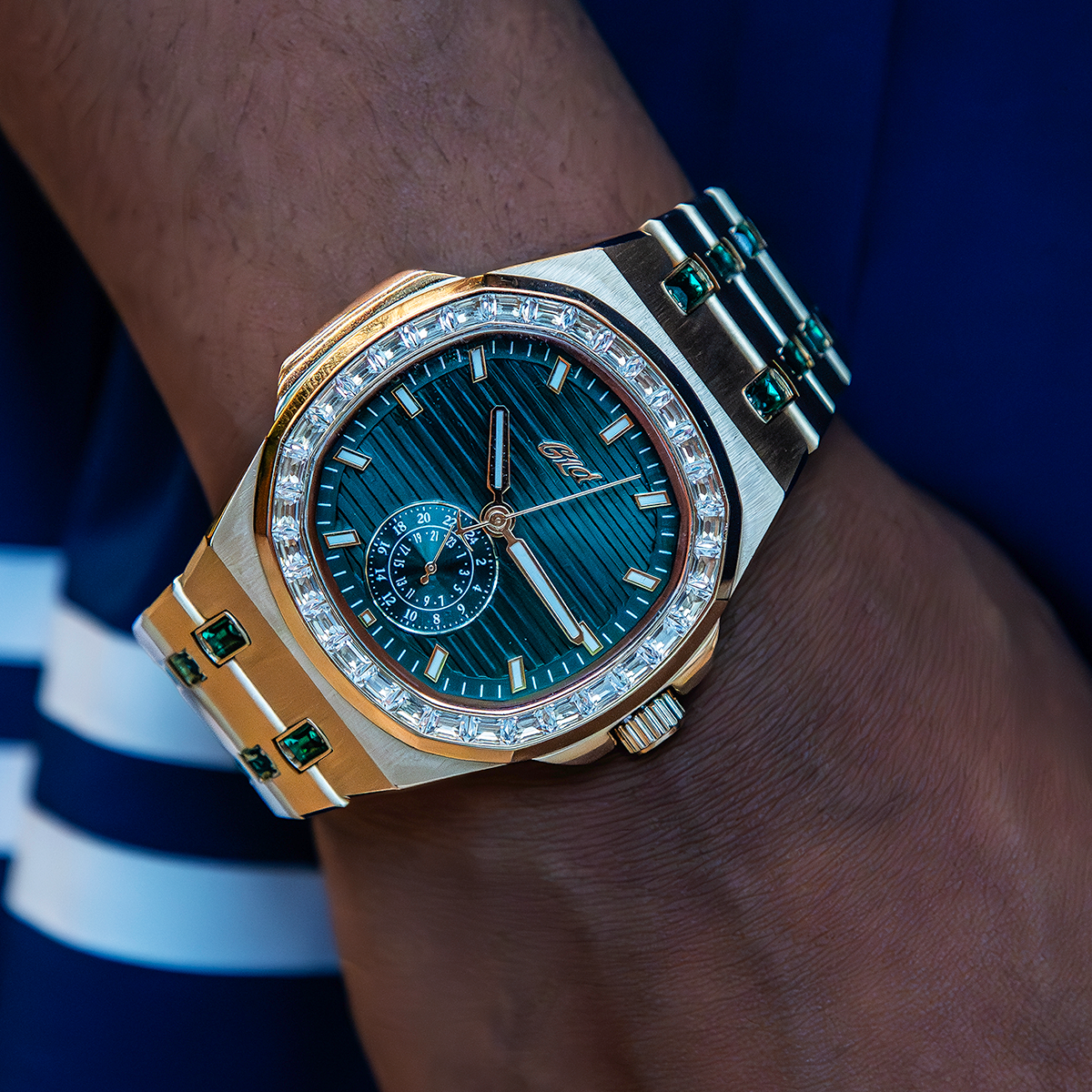 39MM Visionary Iced Emerald Stone Band Watch - Yellow Gold