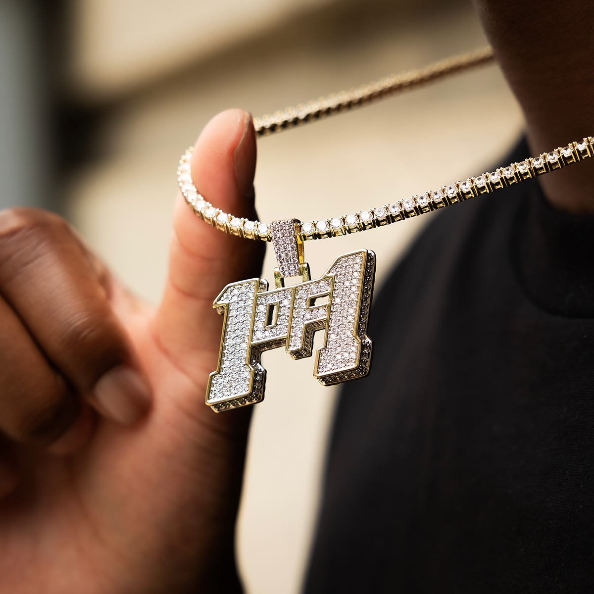 1of1 Pendant in Yellow Gold