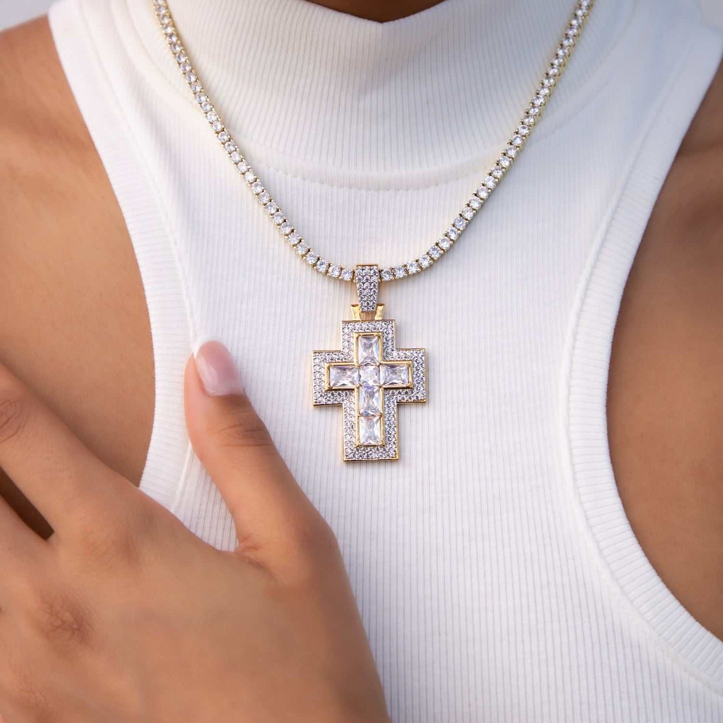 Center Set Baguette Cross