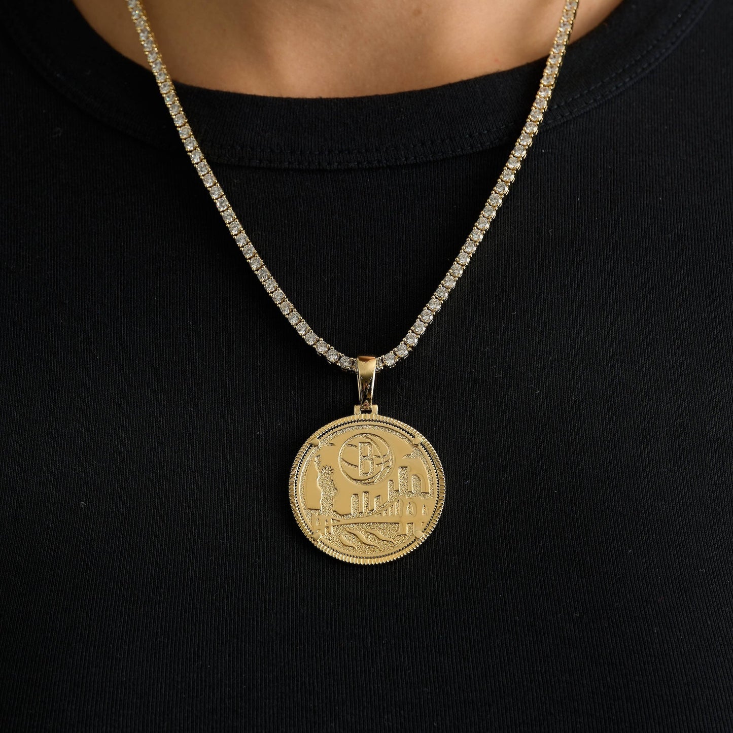 Brooklyn Nets Official NBA Coin Pendant in Yellow Gold