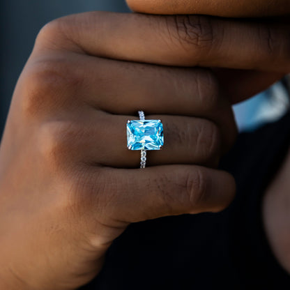 Blue Cocktail Ring in White Gold Vermeil